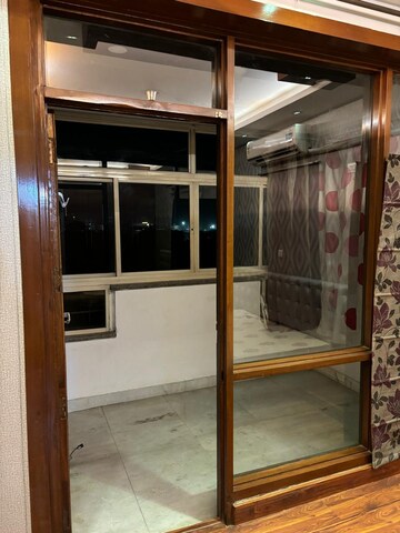 Balcony in 3.5 BHK Apartment at Swaran Villa Friends Apartments, Sector 52 – for Rent