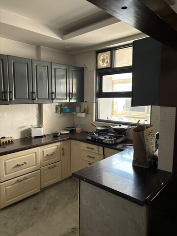 Kitchen in 3.5 BHK Apartment at Swaran Villa Friends Apartments, Sector 52 – for Rent