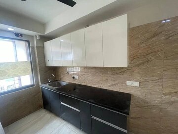Master Bedroom in 3 BHK Builder Floor at Ansal Plaza Sector-23, Sector 23 – for Rent