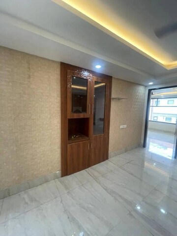 Room in 3 BHK Builder Floor at Ansal Plaza Sector-23, Sector 23 – for Rent