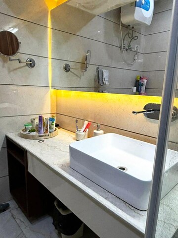 Master Bedroom in 3 BHK Builder Floor at Sushant Lok 2, Sector 57 – for Rent