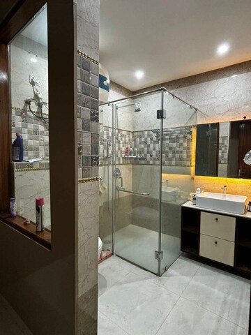 Kitchen in 3 BHK Builder Floor at Sushant Lok 2, Sector 57 – for Rent