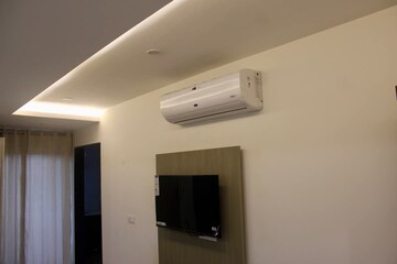 Furnished Amenities in 3 BHK Builder Floor at Ansal Plaza Sector-23, Sector 23 – for Rent