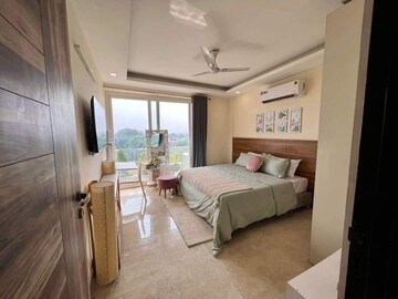 Living Room in 4 BHK Builder Floor at Ansal Plaza Sector-23, Sector 23 – for Rent