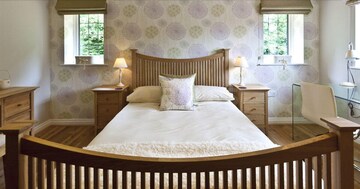 Bedroom in 4 BHK Apartment at Hubtown 25 South, Prabhadevi – for Sale