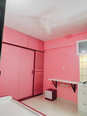 Room in 2 BHK Apartment at Icon Windsor Residency, Balewadi – for Rent
