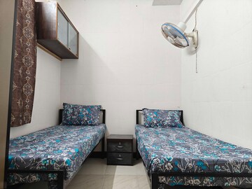 Room in  Pg at Kurla East – for Rent