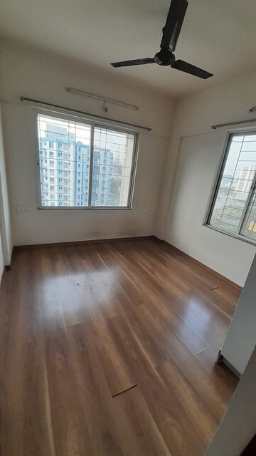 Room in 1 BHK Apartment at Gera Park View, Kharadi – for Rent