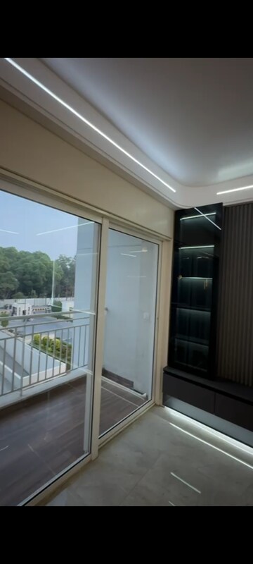 Building Lobby in 2.5 BHK Apartment at Experion Capital, Gomti Nagar – for Rent