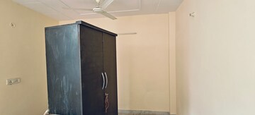 Furnished Amenities in 1 RK Builder Floor at Mayur Vihar Phase 1 – for Rent