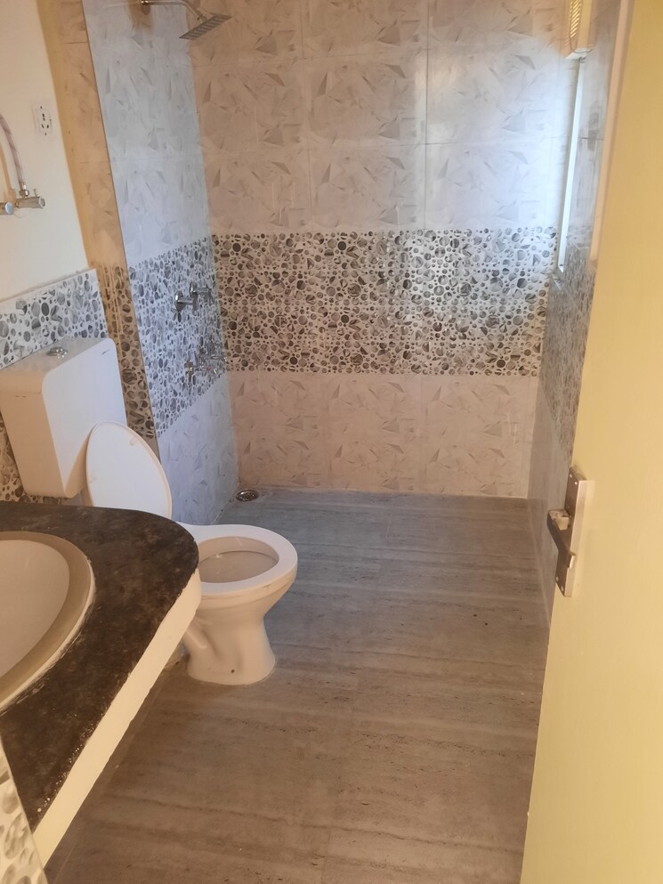 Bathroom, nimbus-express-park-view 3 Bedroom 1458 Sq.Ft. Apartment In Chi V Greater Noida Greater Noida 7916687
