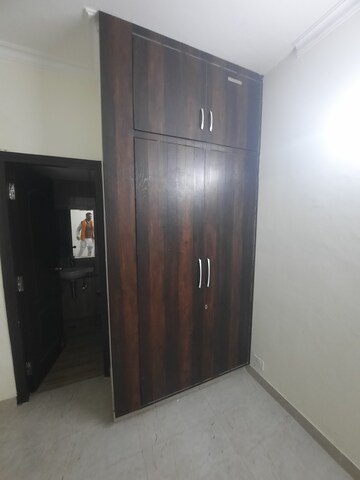 Furnished Amenities in 3 BHK Apartment at Kendriya Lok Nirman CHS, Phi Iv Greater Noida – for Rent