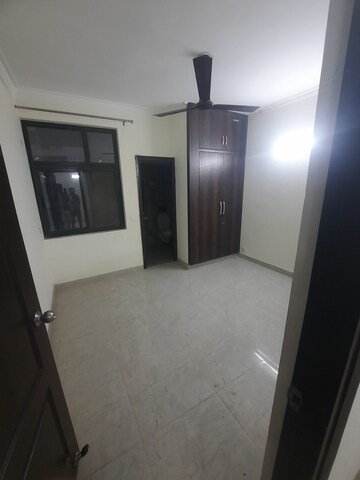 Furnished Amenities in 3 BHK Apartment at Kendriya Lok Nirman CHS, Phi Iv Greater Noida – for Rent