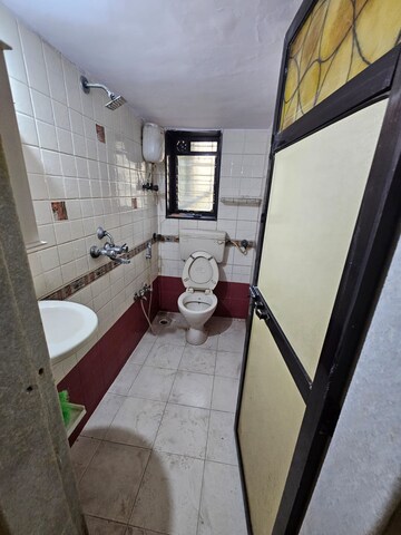 Master Bedroom in 1 BHK Apartment at Andheri West – for Rent