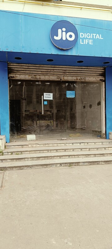  Shop – Exterior View View at Mango - for Rent