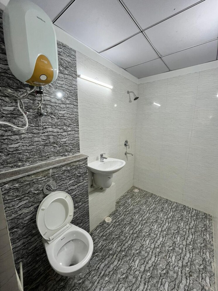 Bathroom, great-value-sharanam 4 Bedroom 2950 Sq.Ft. Apartment In Sector 107 Noida 7916717