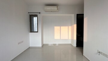 Room in 2 BHK Apartment at Lodha Splendora, Ghodbunder Road – for Sale