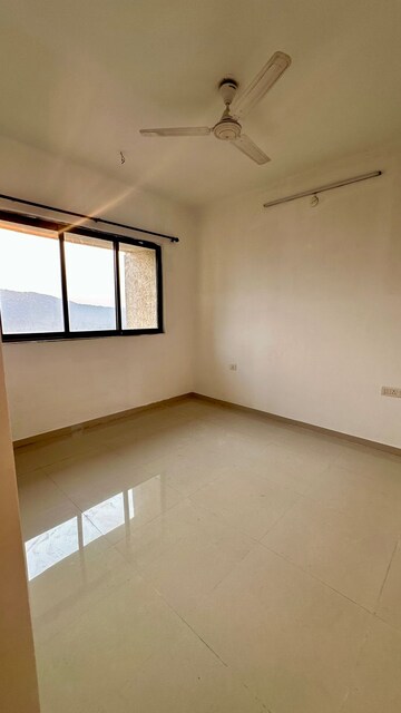Room in 2 BHK Apartment at Lodha Splendora, Ghodbunder Road – for Sale