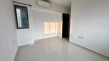 Room in 2 BHK Apartment at Lodha Splendora, Ghodbunder Road – for Sale