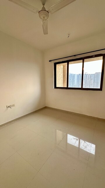 Room in 2 BHK Apartment at Lodha Splendora, Ghodbunder Road – for Sale