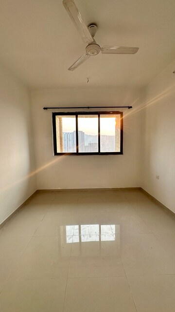 Room in 2 BHK Apartment at Lodha Splendora, Ghodbunder Road – for Sale