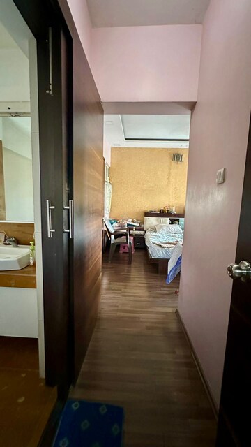 Room in 3 BHK Apartment at Lodha Splendora, Ghodbunder Road – for Sale