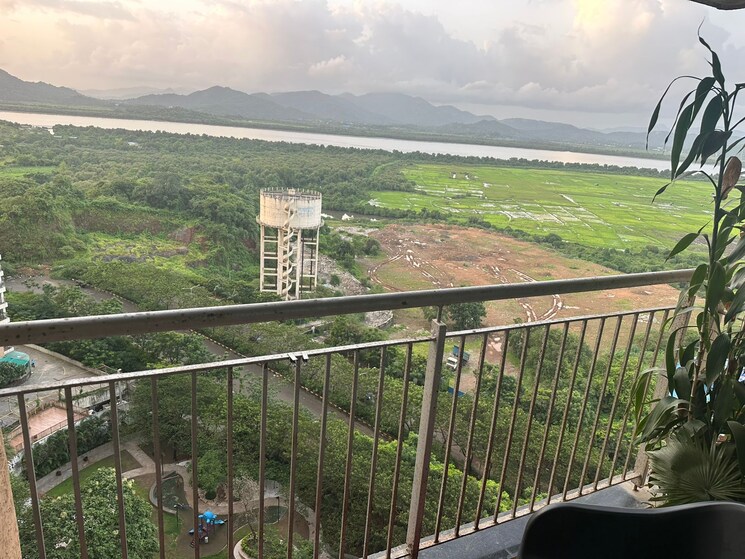 Balcony, lodha-splendora 3 Bedroom 1124 Sq.Ft. Apartment In Ghodbunder Road Thane 7916755