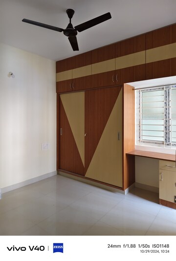 Room in 1 BHK Apartment at Halasuru – for Rent