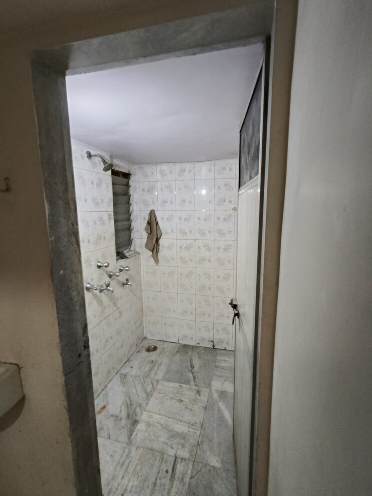 Bathroom, murbad road 1 Bedroom 610 Sq.Ft. Apartment In Murbad Road Thane 7916810