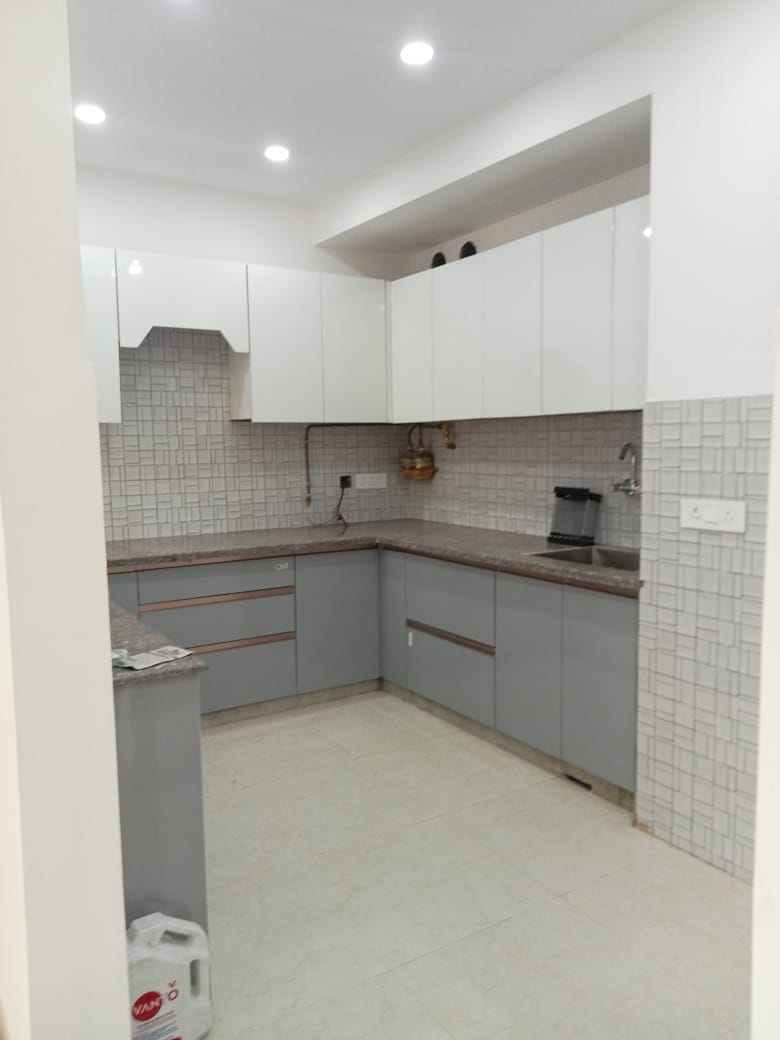 3 BHK + Pooja Room,Servant Room,Study Room,Extra Room Apartment For Sale in Saket Dda Flat Sfs