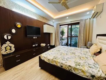 Bedroom in 3 BHK Builder Floor at Ansal Plaza Sector-23, Sector 23 – for Rent