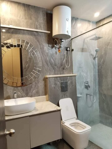 Master Bedroom in 3 BHK Builder Floor at Ansal Plaza Sector-23, Sector 23 – for Rent
