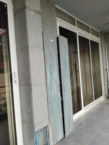 Balcony in 3 BHK Builder Floor at Ansal Plaza Sector-23, Sector 23 – for Rent