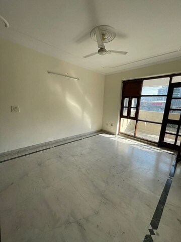 Room in 5 BHK Independent House at Ansal Plaza Sector-23, Sector 23 – for Sale
