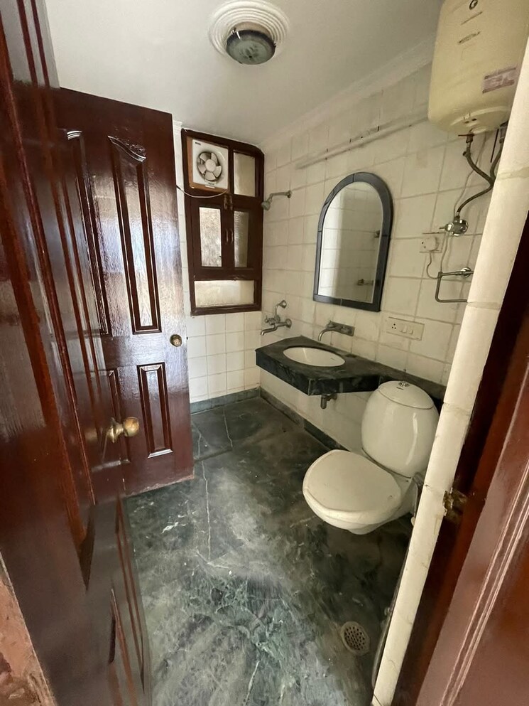 Master Bedroom, ansal-plaza-sector-23 5 Bedroom 2700 Sq.Ft. Independent House In Sector 23 Gurgaon 7916851