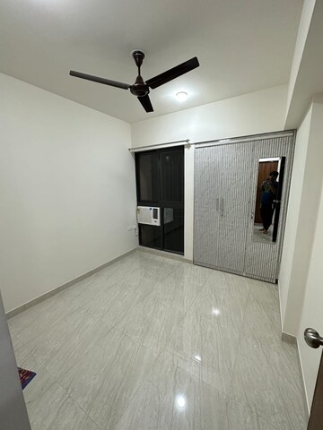 Room in 2 BHK Apartment at Lodha Quality Home Tower 5, Balkum Pada – for Rent