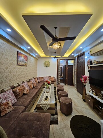 Gym in 3 BHK Builder Floor at Raj Nagar Extension – for Rent