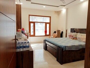 Bedroom in 3 BHK Builder Floor at Paschim Vihar – for Rent