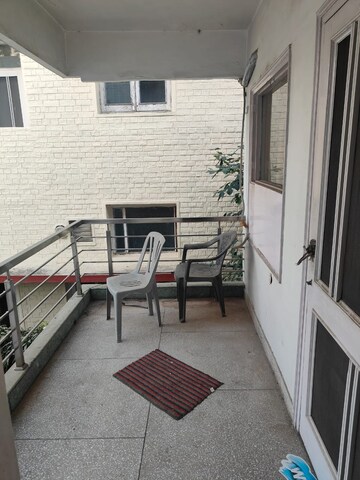 Balcony in 1 BHK Builder Floor at Sector 36 – for Rent