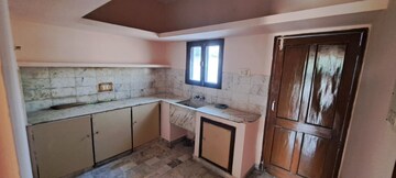 Kitchen in 2 BHK Builder Floor at Sector 37 – for Rent