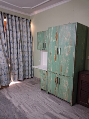 Bedroom in 3 BHK Builder Floor at Sector 48 – for Rent