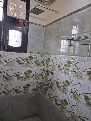 Kitchen in 3 BHK Builder Floor at Sector 48 – for Rent