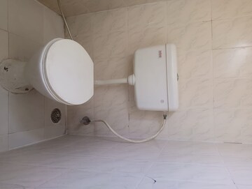 Bathroom in 1 BHK Builder Floor at Sector 45 – for Rent