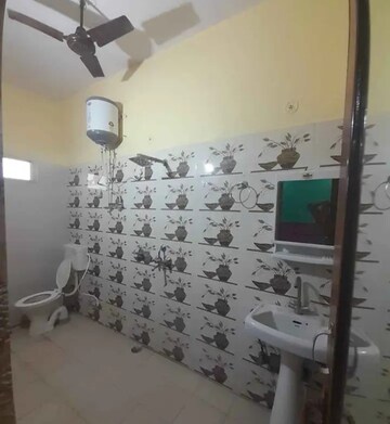 Bathroom in 1 BHK Villa at Aliganj – for Rent