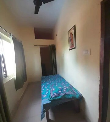 Bedroom in 1 BHK Villa at Aliganj – for Rent