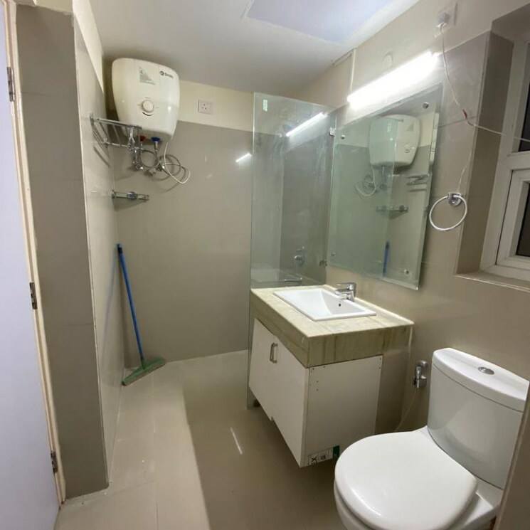Bathroom, emaar-mgf-the-palm-drive-studios 2 Bedroom 1200 Sq.Ft. Apartment In Sector 66 Gurgaon 7917016