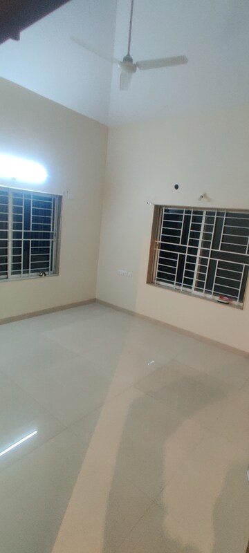 Room in 3 BHK Villa at Paranjape Forest Trails Pebbles, Bhugaon – for Rent