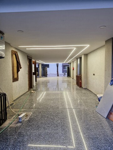 Building Lobby in 5 BHK Builder Floor at Eros Rosewood City, Sector 49 – for Rent