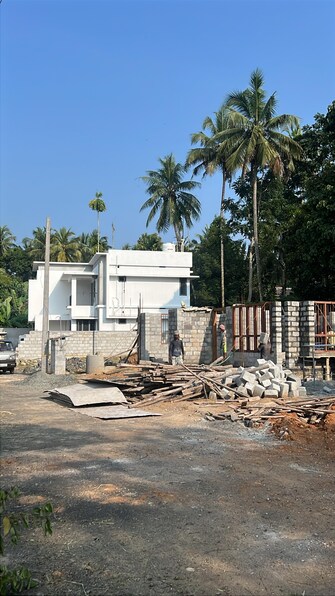 Plot For Resale in Mundoor Thrissur  7917074