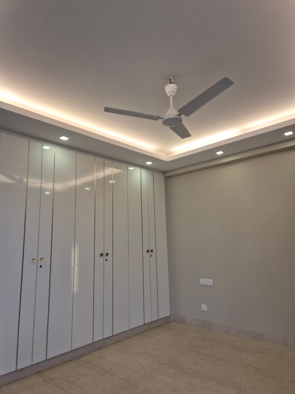 4 BHK + Servant Room 3728 Sq.Ft. Penthouse in Huda CGHS